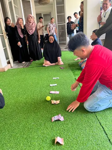 Kegiatan tim DHealth 8