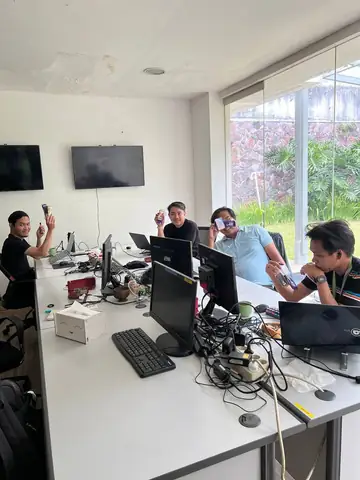 Suasana kerja tim DHealth 3
